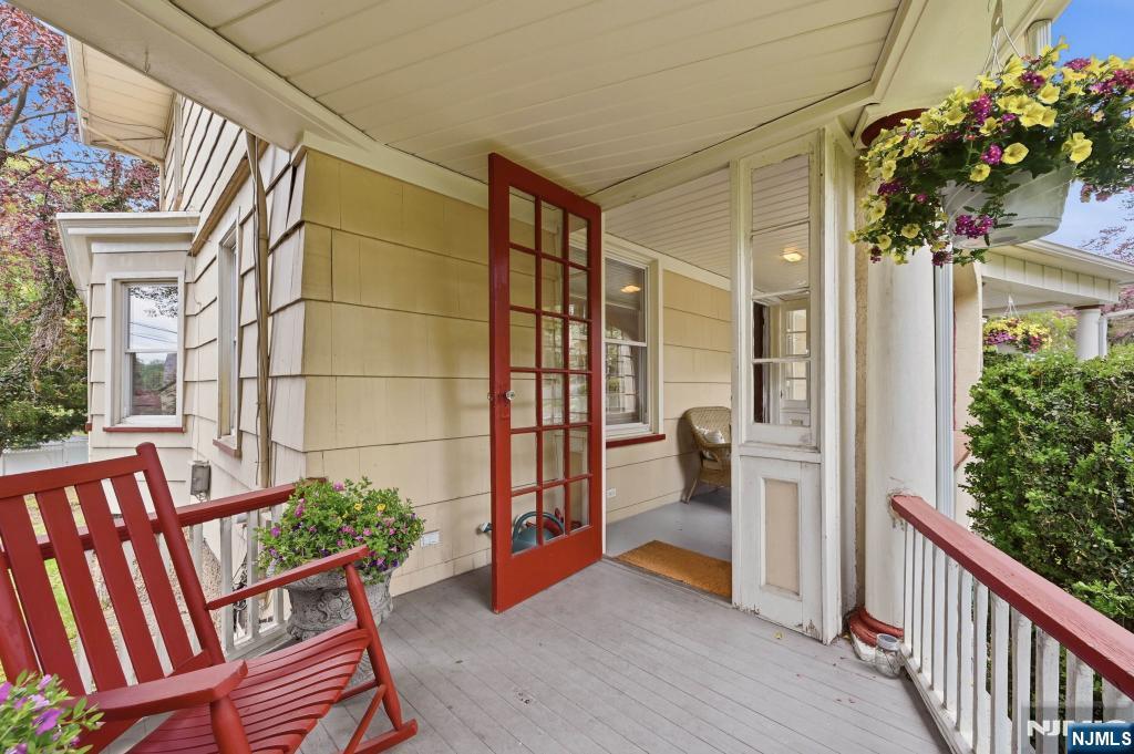 18 Irving Place - Photo 4