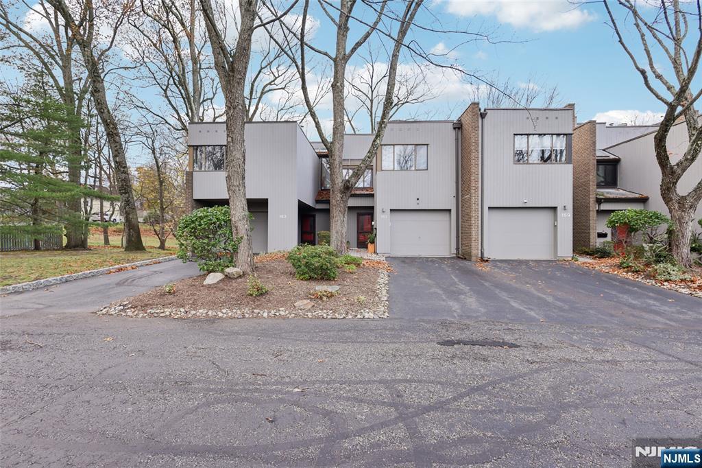 536 Central Ave, Newark City, NJ, 07107-1420