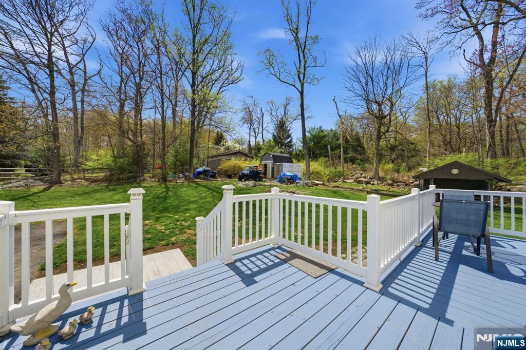 32 Pine Hill Road - Photo 4