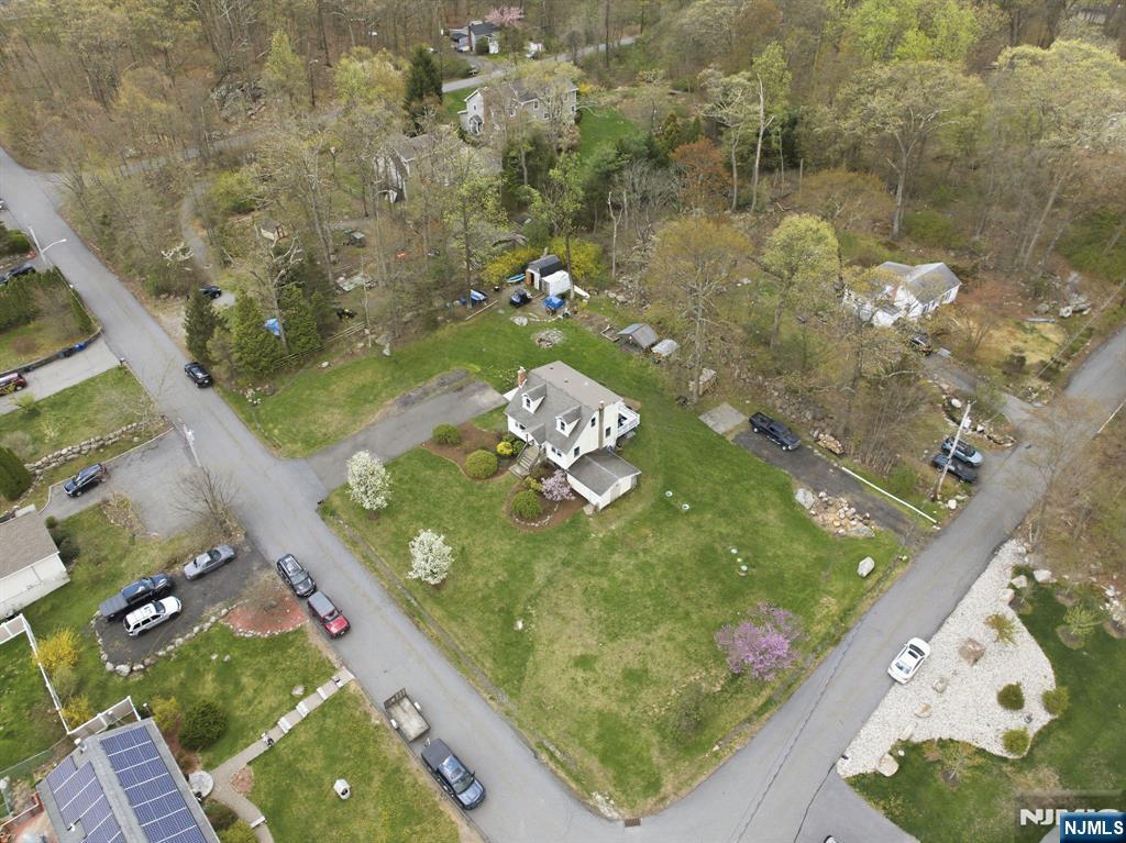 32 Pine Hill Road - Photo 5