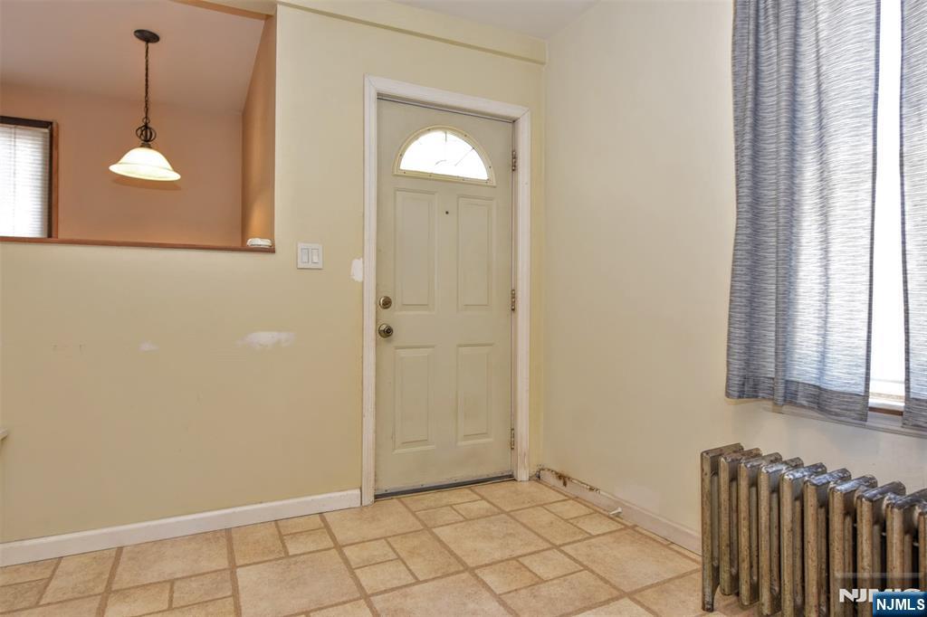 247 Grove St, Lodi, NJ 07644