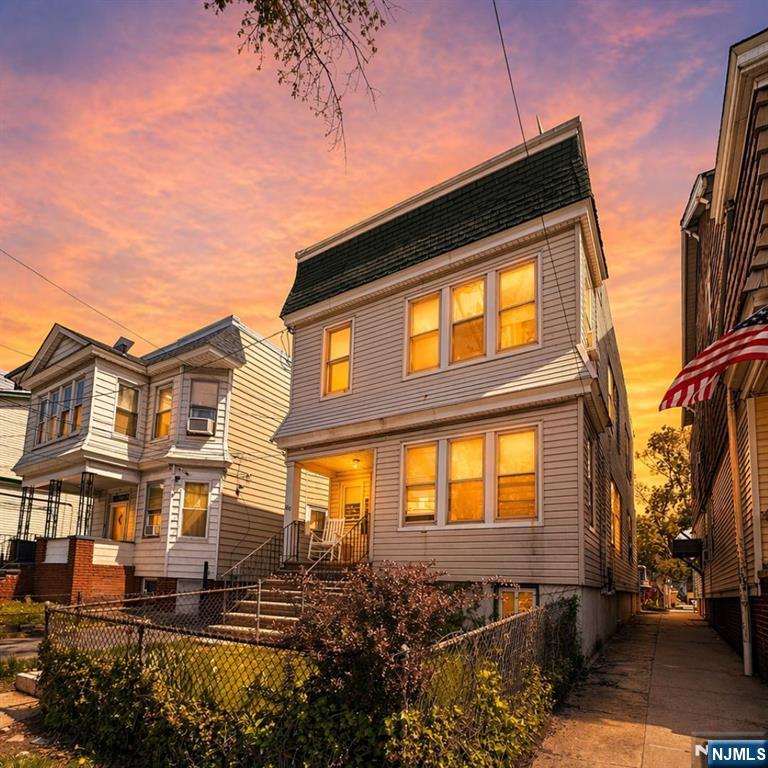 460 Myrtle Avenue - Photo 3