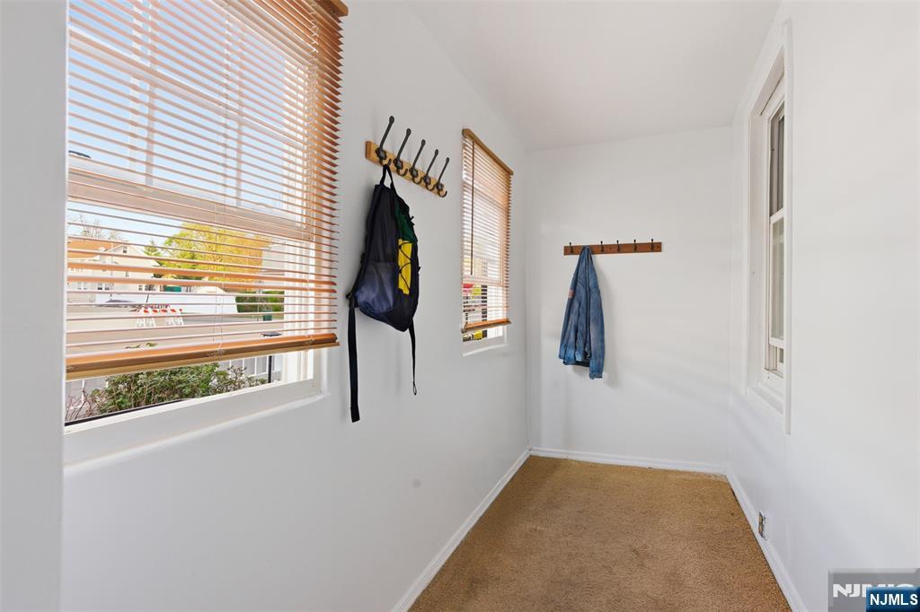 83 Hamilton Street - Photo 2