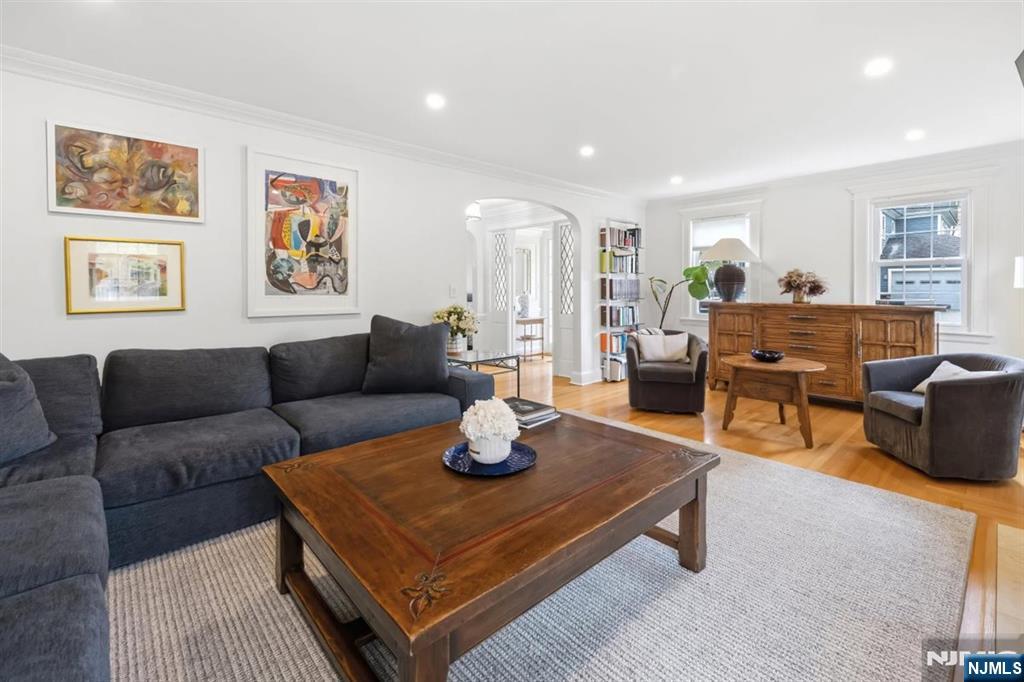 37 Oak Street - Photo 5