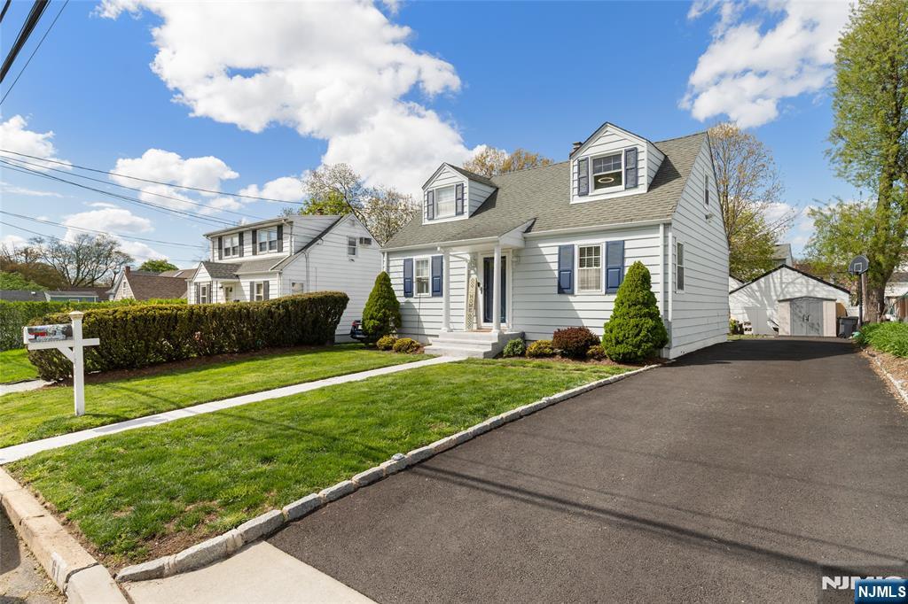 61 Highland Avenue, Bergenfield, NJ, 07621