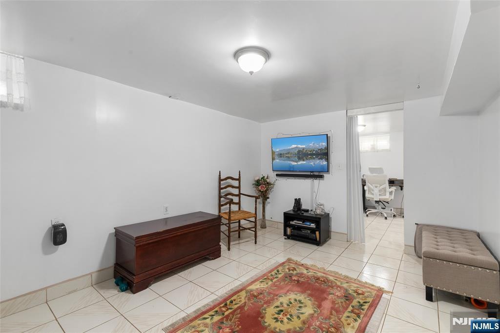 61 Highland Avenue, Bergenfield, NJ, 07621