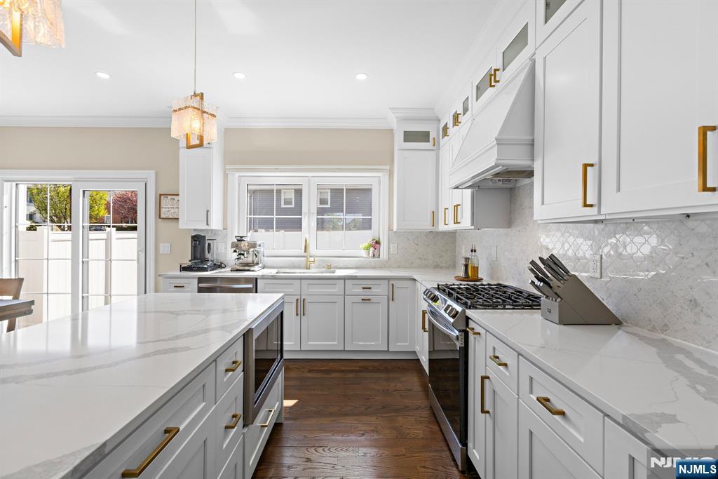 856 Spring Valley Road - Photo 3