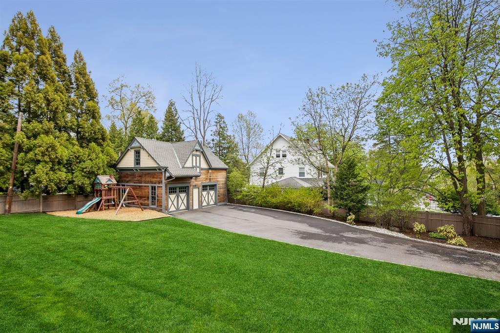 335 Upper Mountain Avenue — photo 41