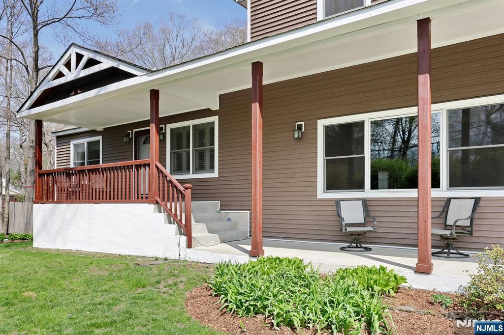 10 Hillside Road - Photo 3