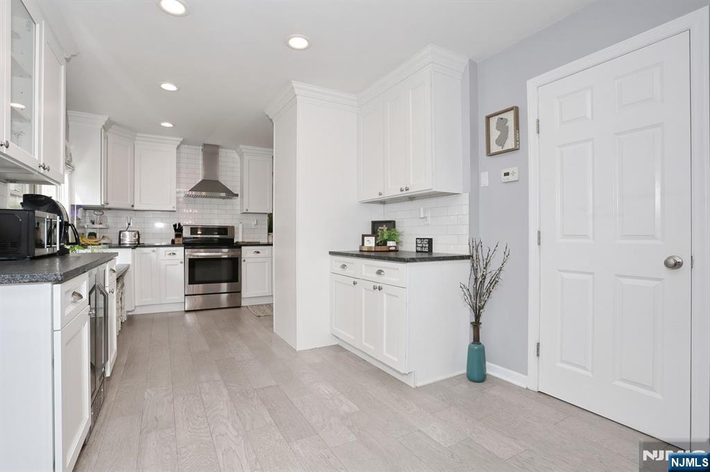 10 Hillside Road - Photo 4