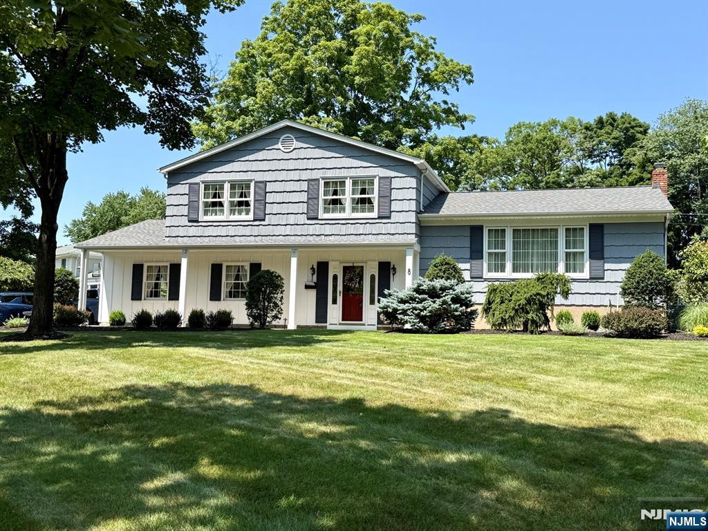 8 Byron Court - Photo 1