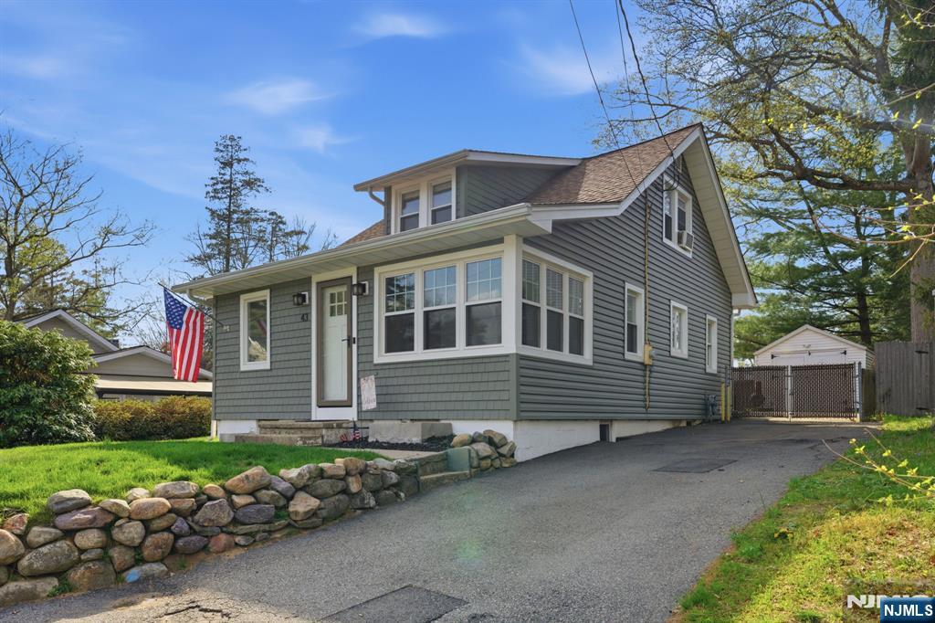 43 Merrie Trail - Photo 1