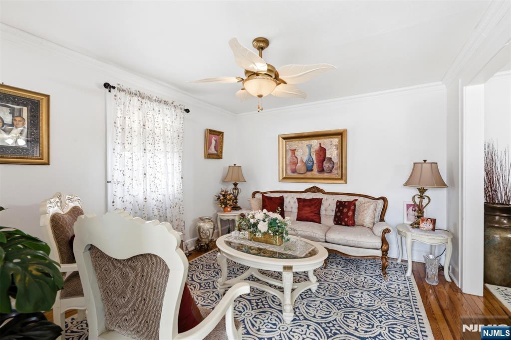 7-13 Henderson Boulevard - Photo 3