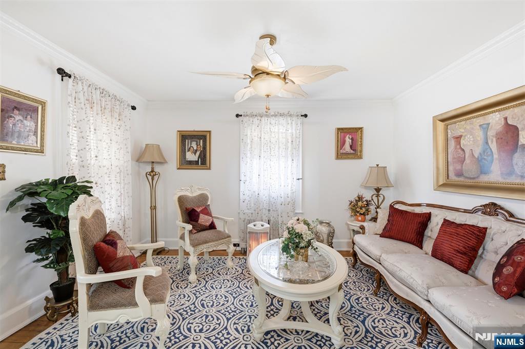 7-13 Henderson Boulevard - Photo 4