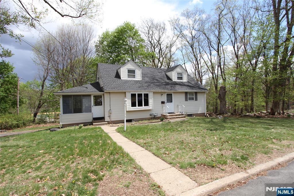 71 Dawn Avenue - Photo 1