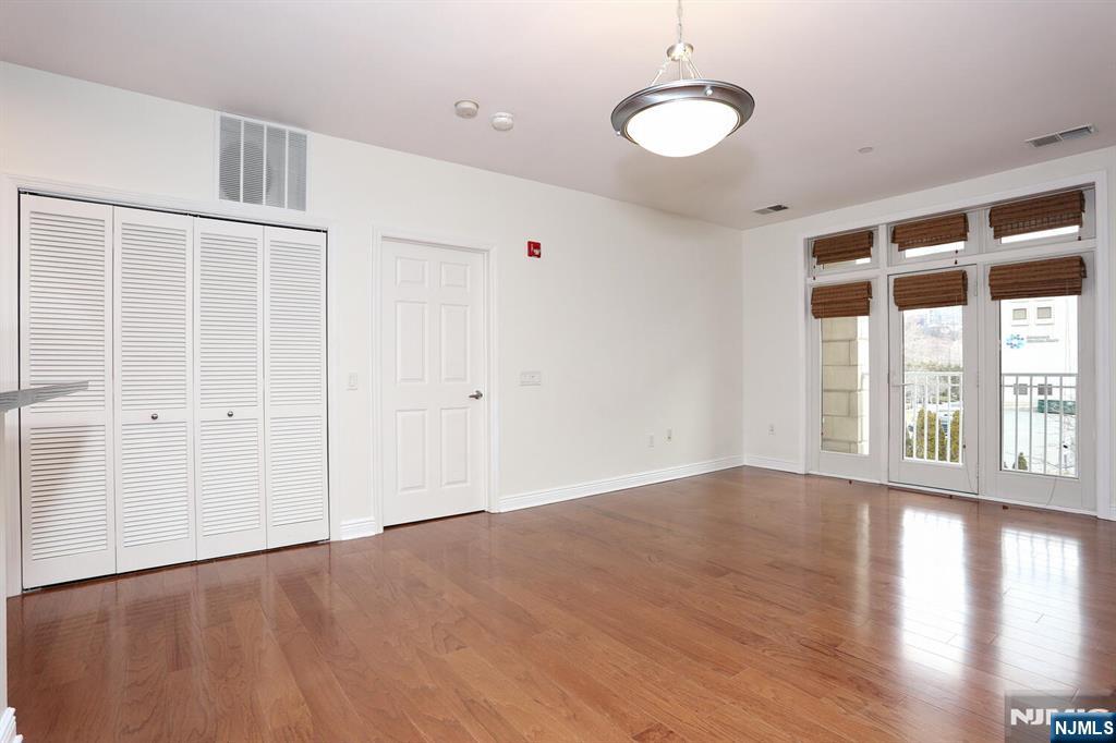 7400 River Road #228