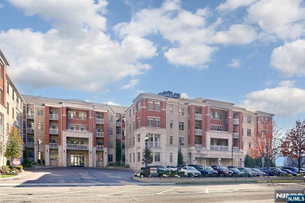 7400 River Road #228
