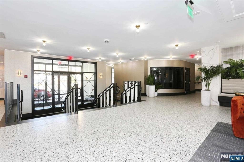 7400 River Road #228