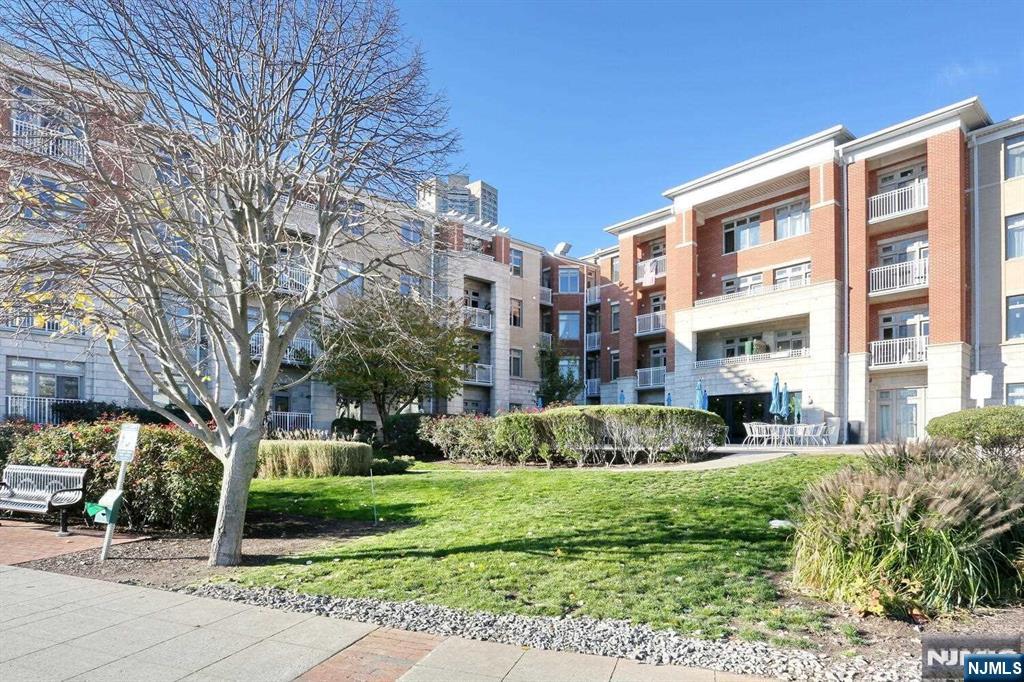 7400 River Road #228