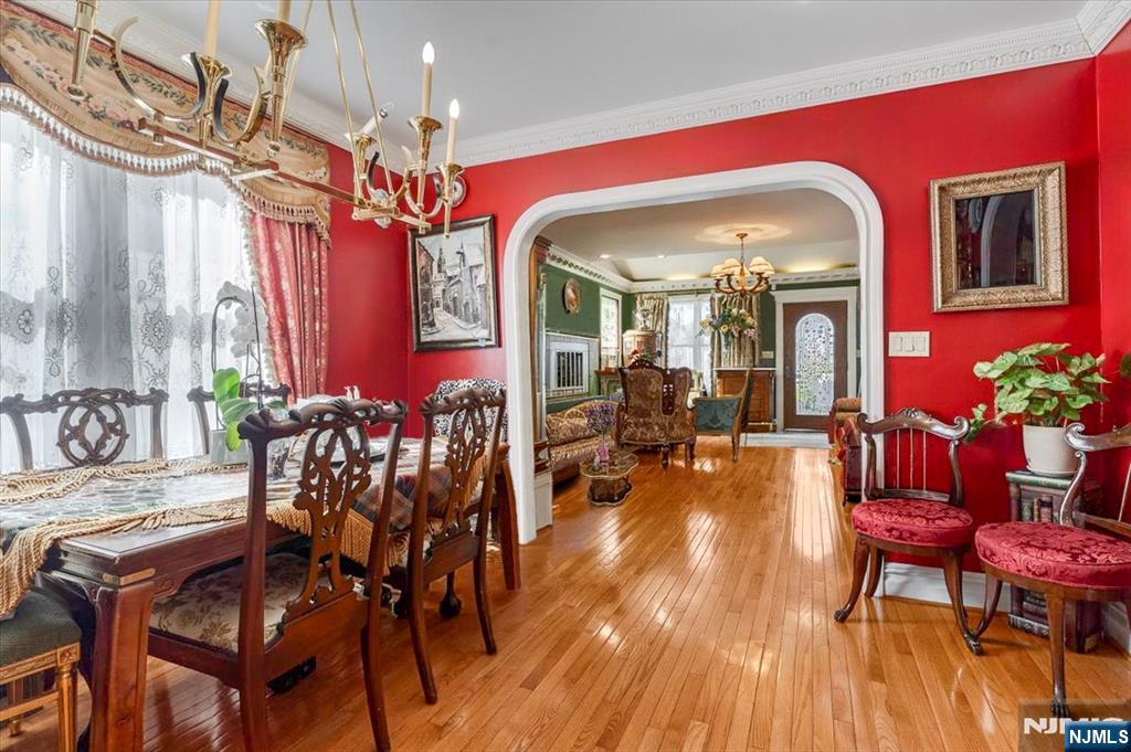 12-17 Roosevelt Place - Photo 5