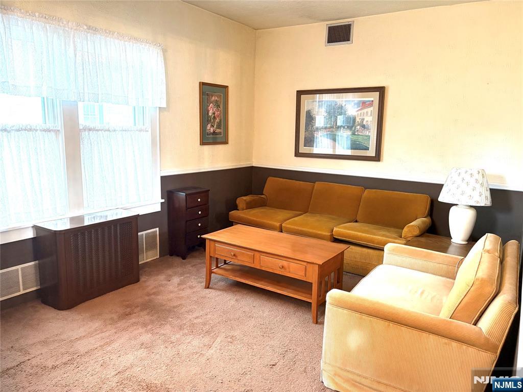 525 Forest Avenue - Photo 4