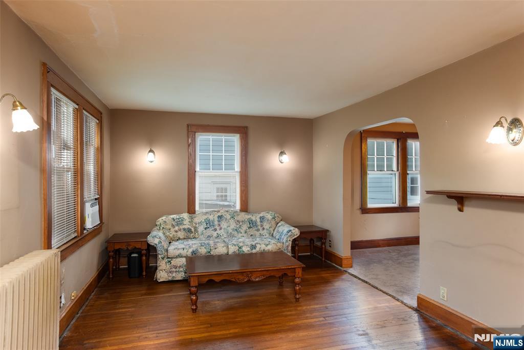 582 Center Avenue - Photo 4