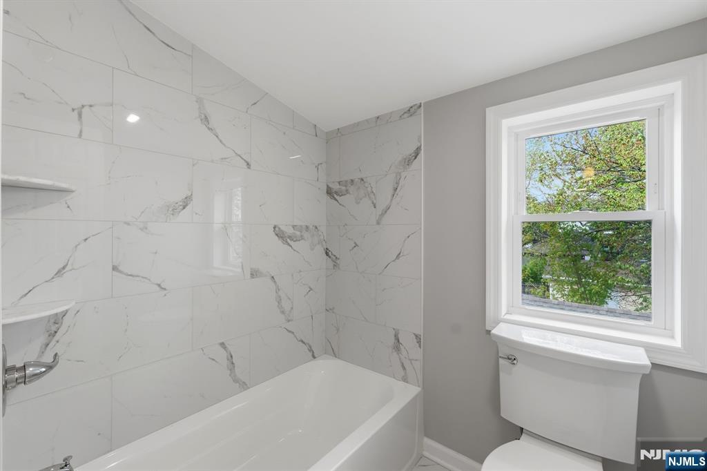 341 Diamond Bridge Avenue 2 - Photo 11