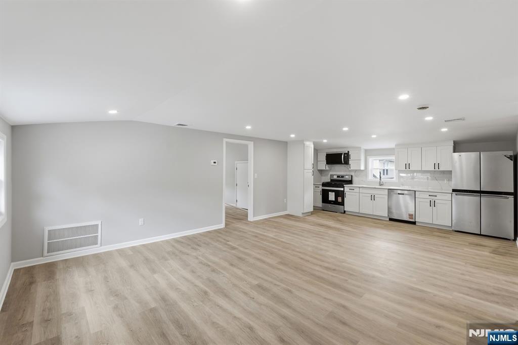 341 Diamond Bridge Avenue 2 - Photo 3