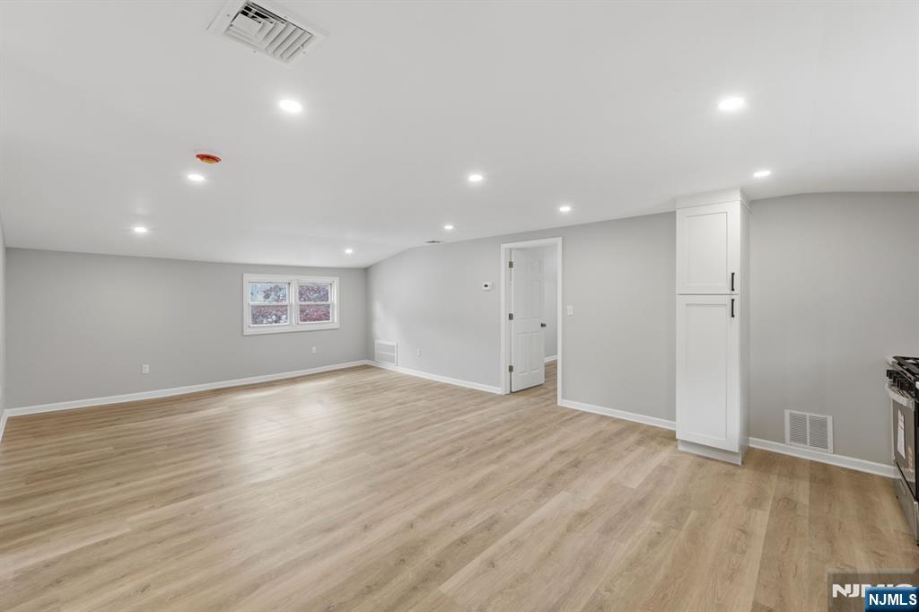 341 Diamond Bridge Avenue 2 - Photo 4