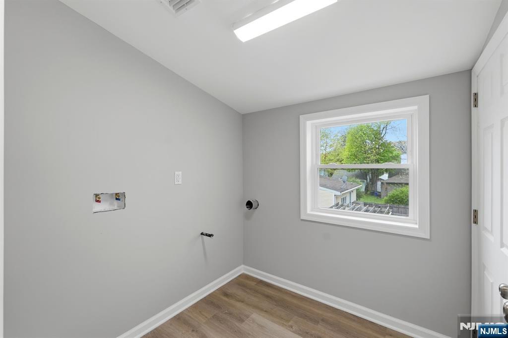 341 Diamond Bridge Avenue 2 - Photo 8