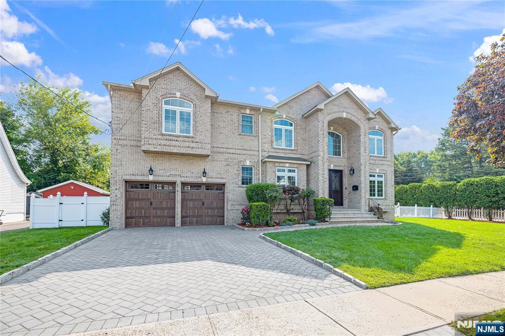 4 Holland Avenue - Photo 2