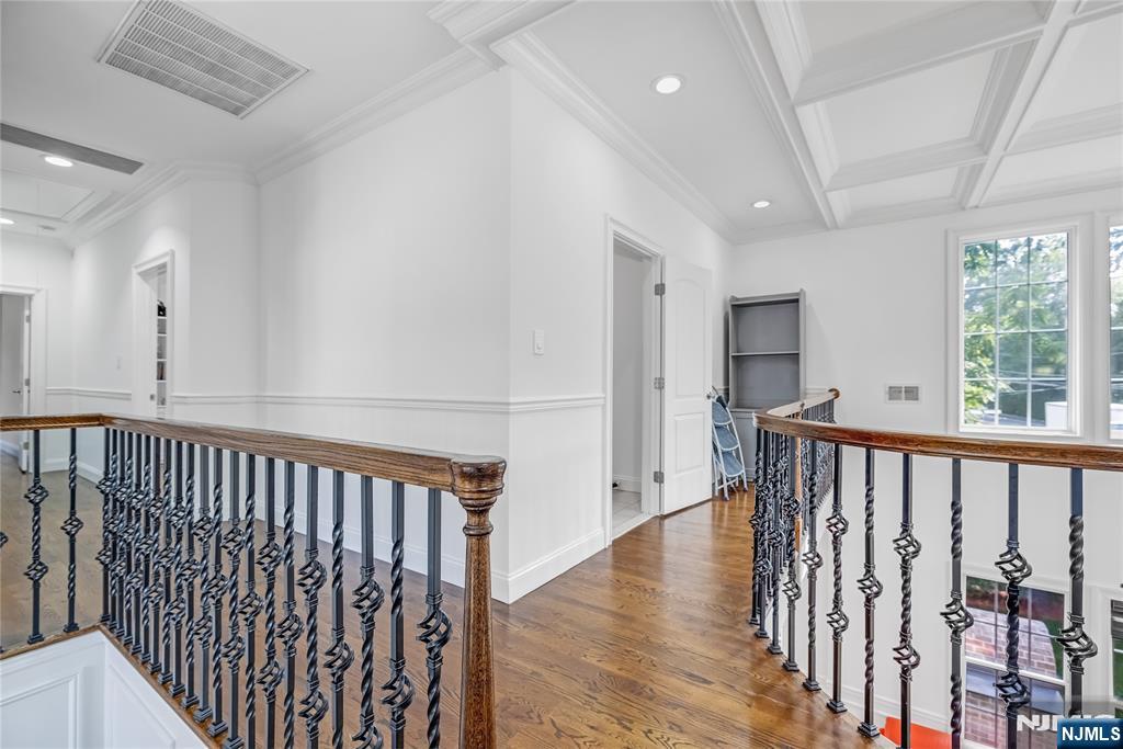 4 Holland Avenue — photo 11