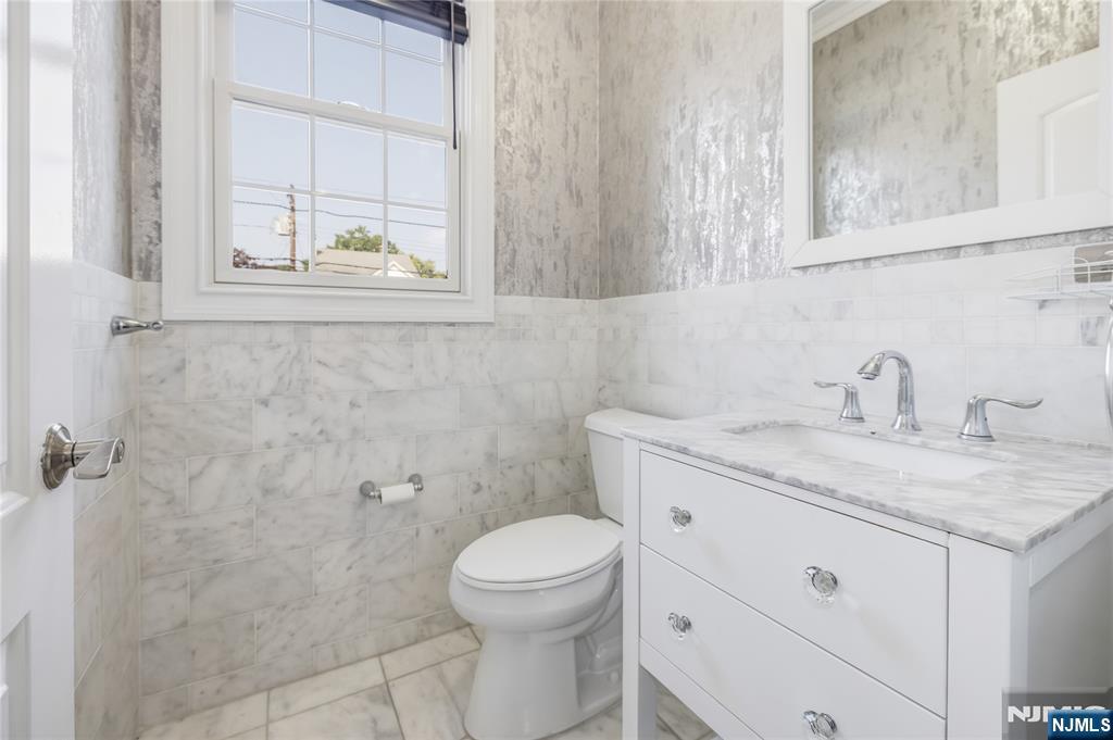 4 Holland Avenue — photo 8
