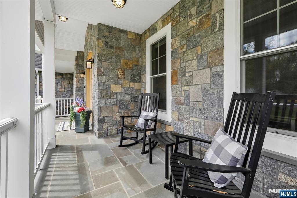 540 Helena Avenue - Photo 2