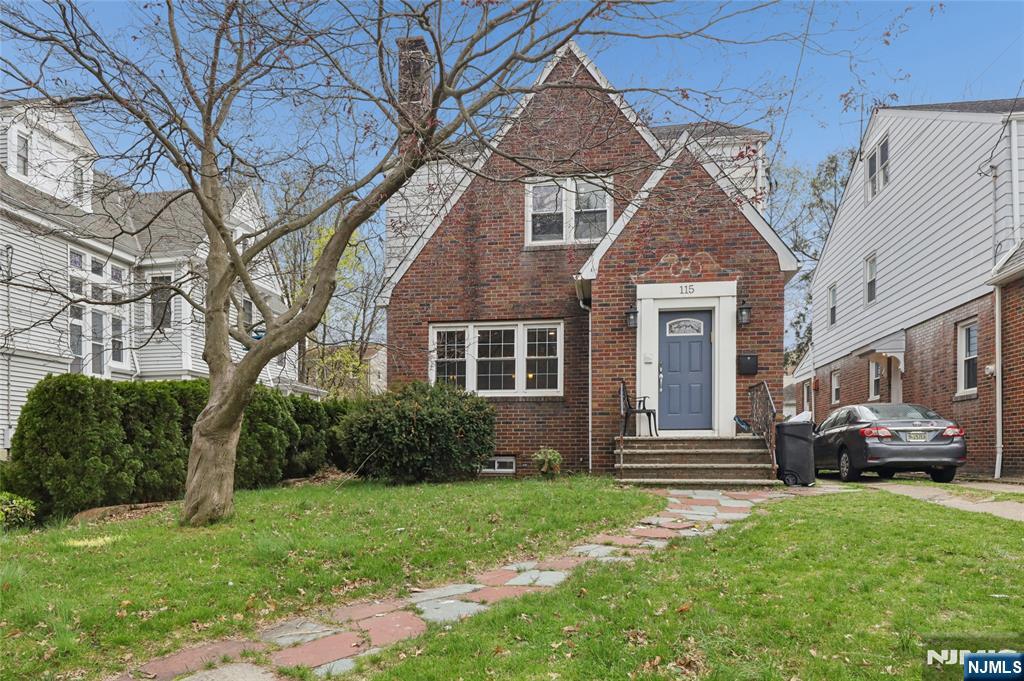 115 Lafayette Avenue - Photo 1