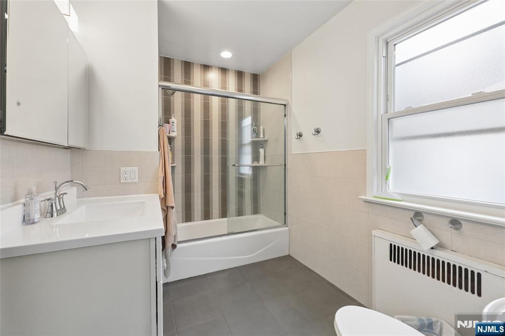 115 Lafayette Avenue, Passaic, NJ, 07055