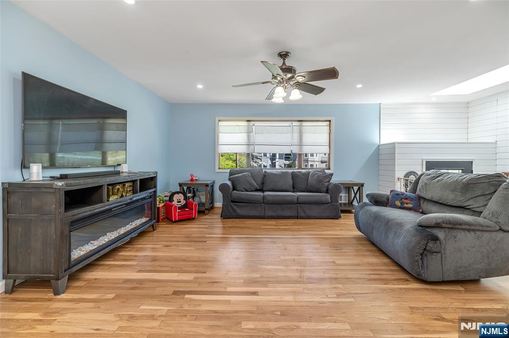 595 Echo Glen Avenue - Photo 5