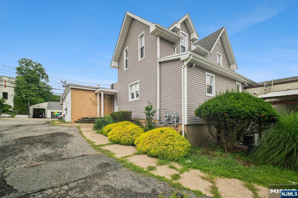 534 Durie Avenue 3 - Photo 2