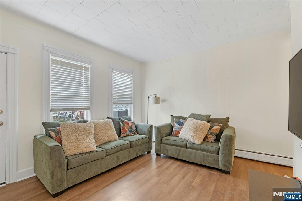 331 1/2 Forest Street - Photo 3