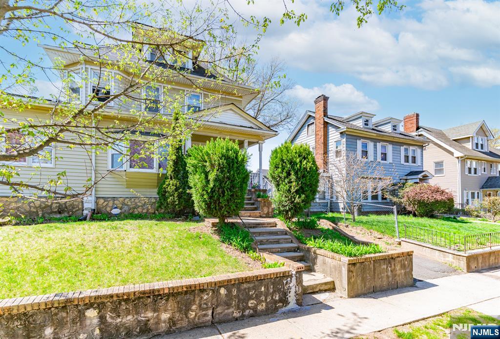 90 Renner Avenue - Photo 3