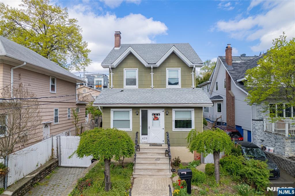 429 Palisade Avenue, Cliffside Park, NJ, 07010