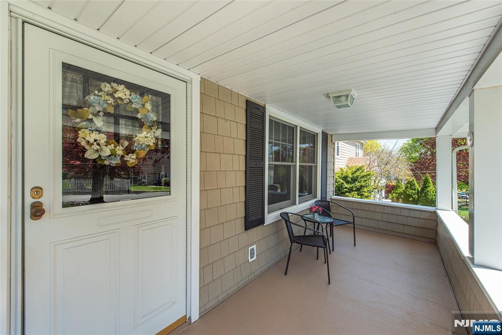 116 Myrtle Avenue - Photo 3