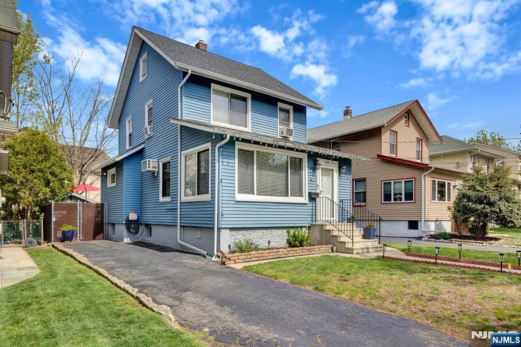 60 Vanderburgh Ave, Rutherford, NJ 07070