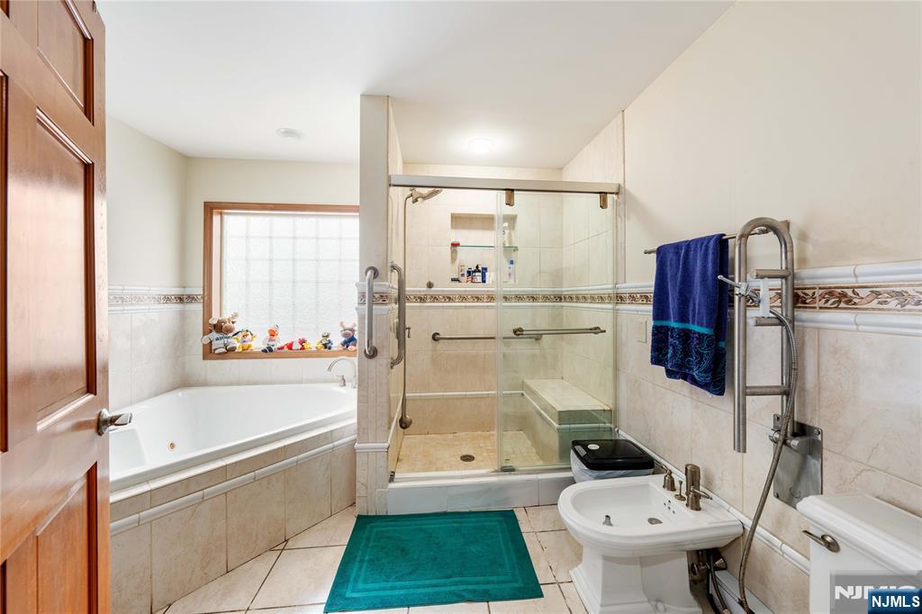 714 17th Street - Photo 4