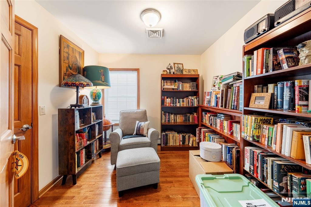 714 17th Street - Photo 5