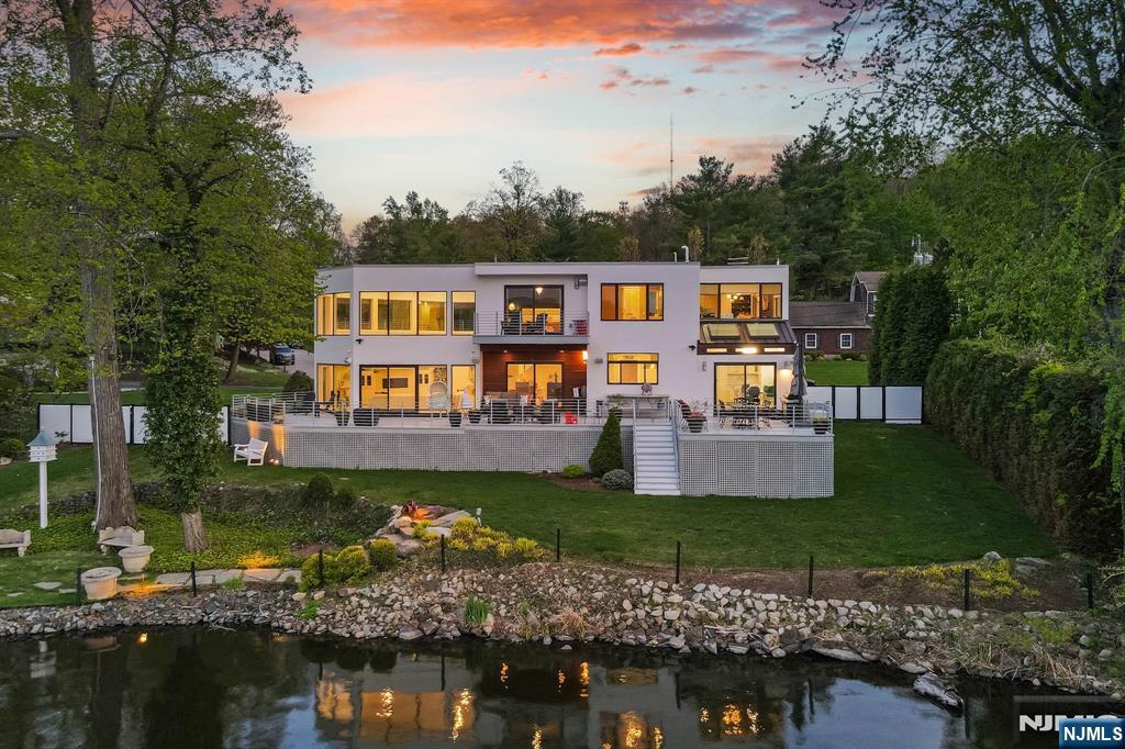 28 Glen Court - Photo 1