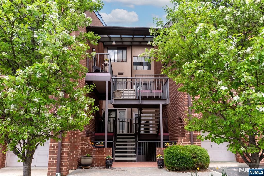 8100 River Road UNIT 210, North Bergen, NJ, 07047