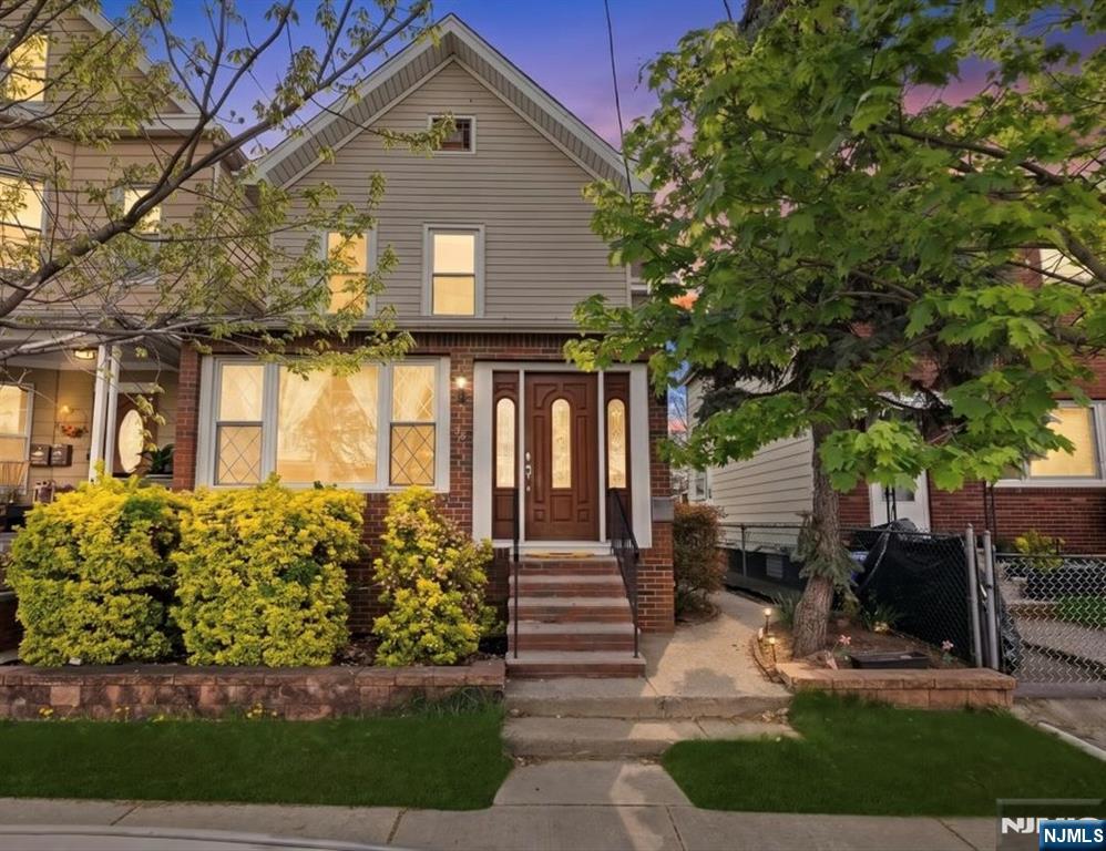 48 Midland Avenue - Photo 1