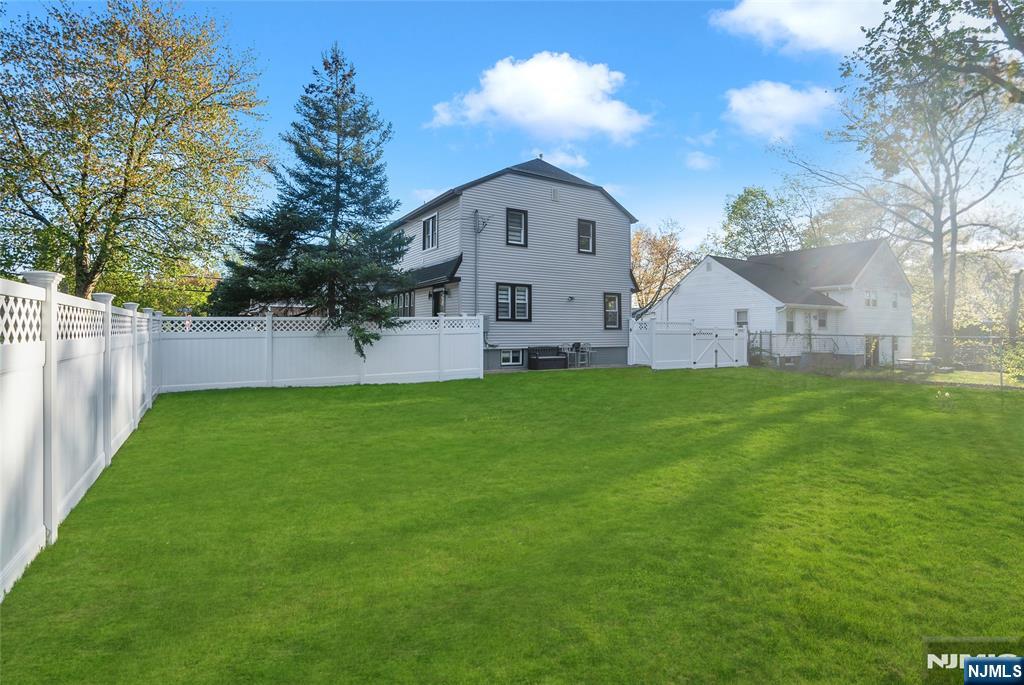 266 Elm Avenue, Teaneck, NJ 07666 Listing Photo  25