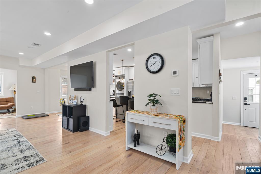 266 Elm Avenue - Photo 4